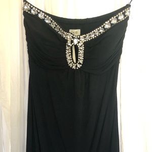 Sleeveless dress top